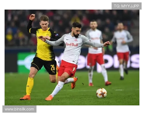 足球比赛中的长传配合与进攻组织